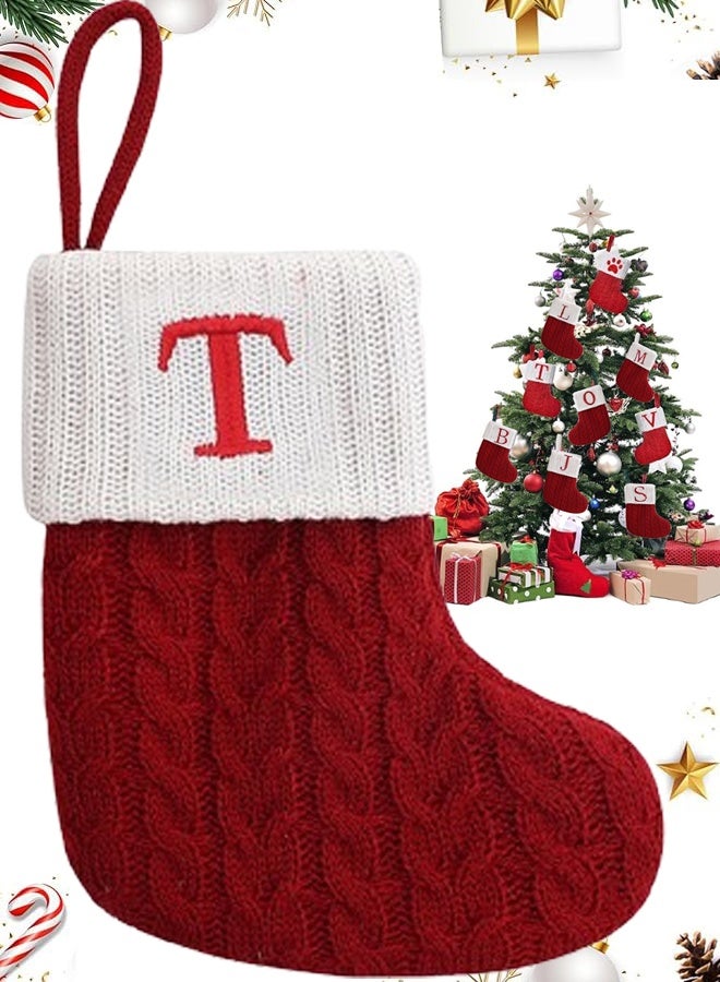 تابيت جوارب عيد الميلاد الصغيرة، جوارب عيد الميلاد الصغيرة مطرزة بأحرف اسم العائلة، ديكور كلاسيكي أحمر أبيض لشجرة عيد الميلاد الصغيرة، مدفأة، ديكور للعطلات، هدايا للحفلات، جوارب هدايا (T) - Image 1