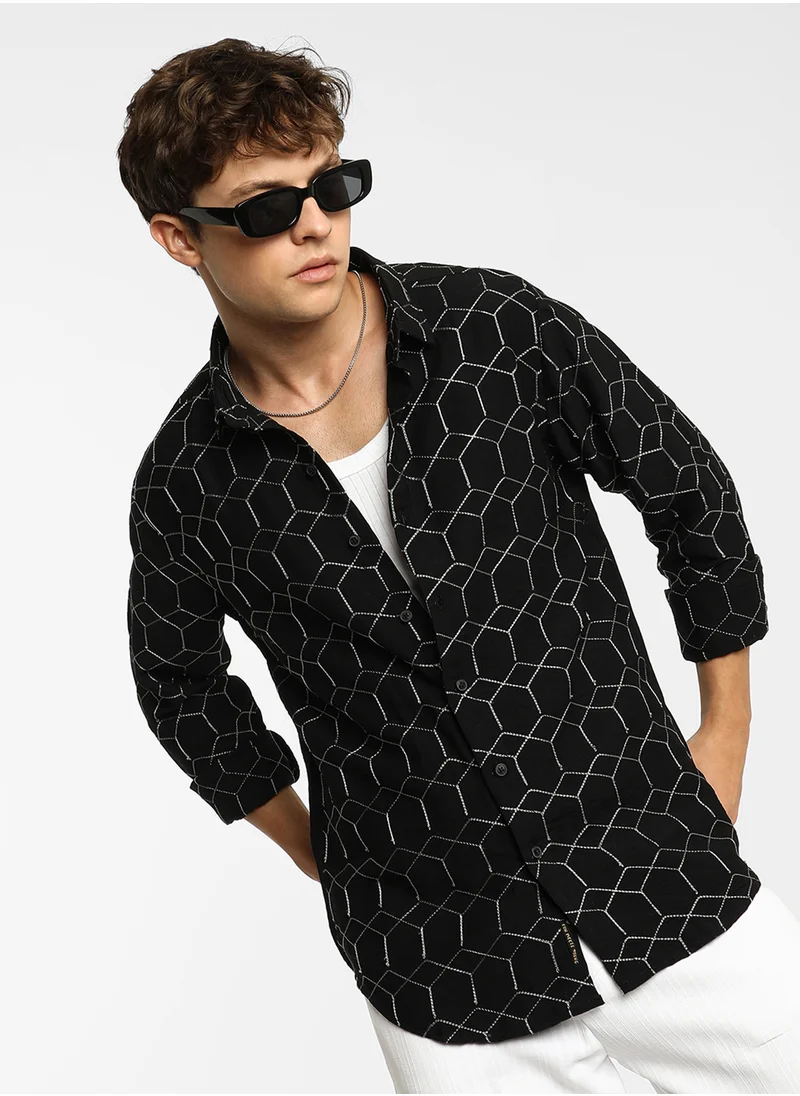Campus Sutra Men's Midnight Black Hexagon-Lined Shirt