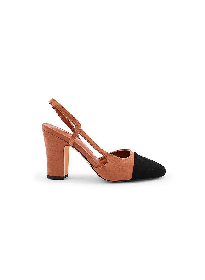 أيقون Classic women's heel shoes with refined silhouette.