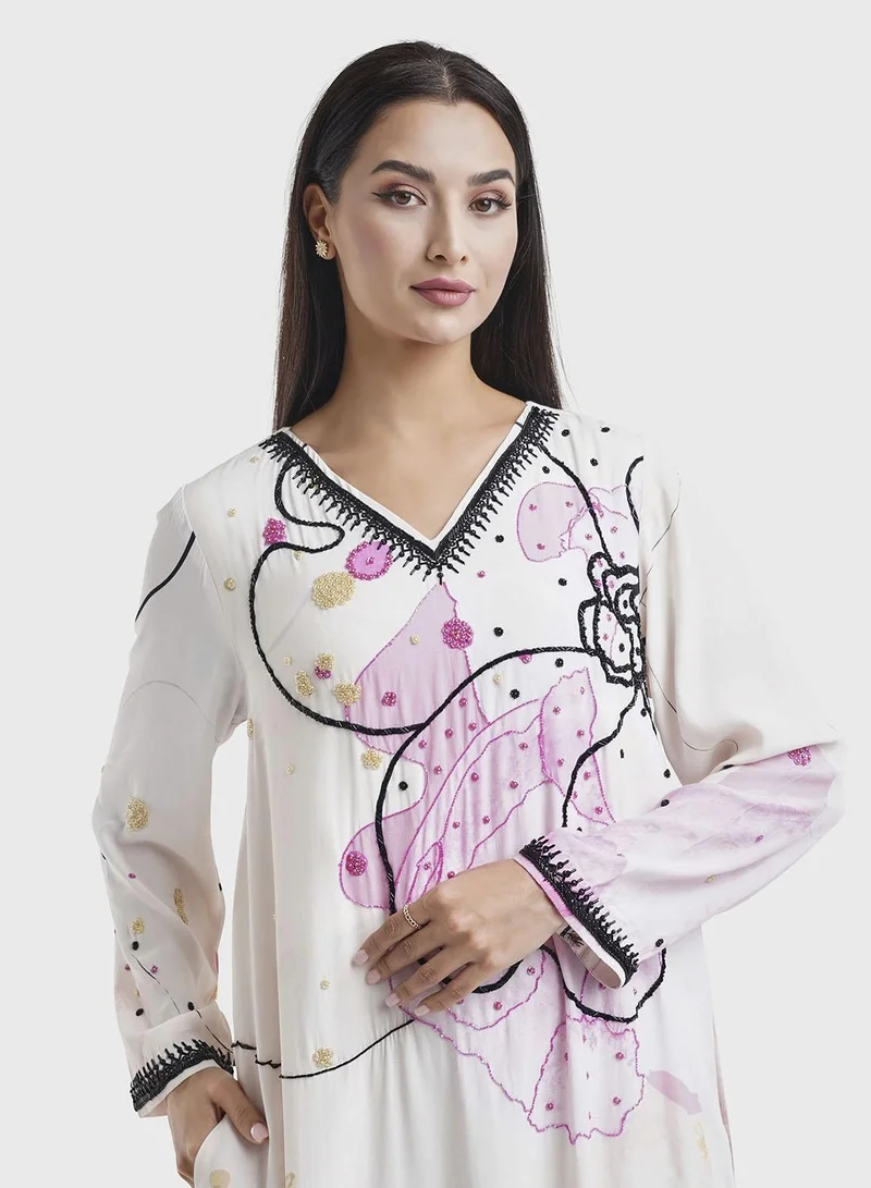 كشخة جلابية مطبوعة بأعمال خرز فيسكوز بتصميم أوف وايت مجرد