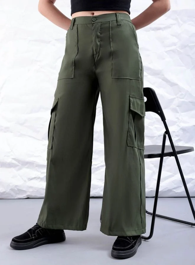 Women Flared Solid Mid Rise Cargo Pant