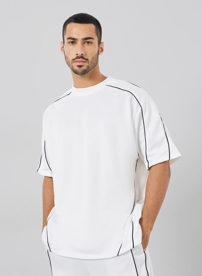 Styli Men White Oversized Piping Detail T-Shirt and Pants Co-Ords - Image 2
