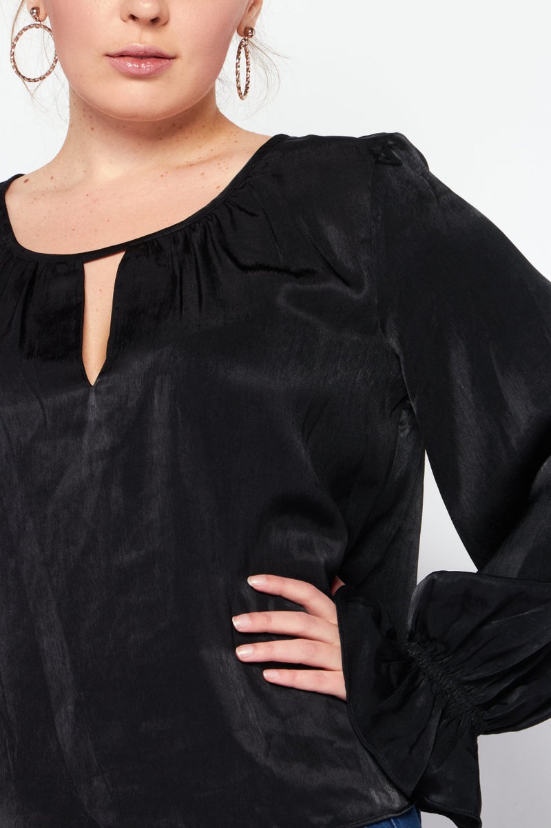 DKNY بلوزة نسائية بياقة دائرية وأكمام طويلة، سوداء - Image 3