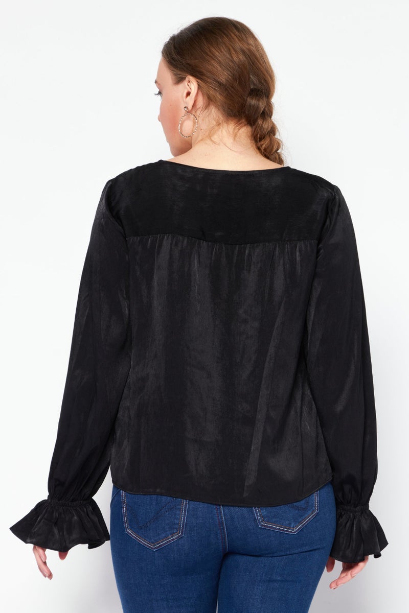 DKNY بلوزة نسائية بياقة دائرية وأكمام طويلة، سوداء - Image 4