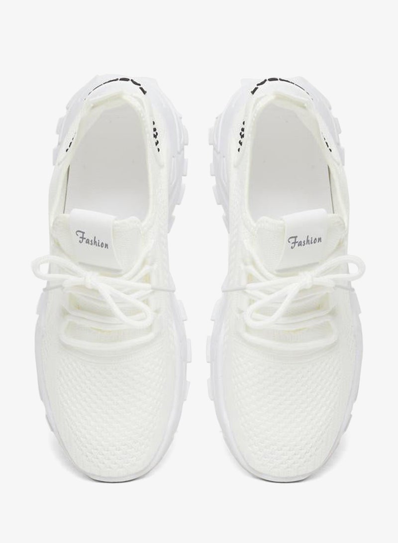 ستايلي اكتيف سنيكرز أبيض بنعل سميك ورباط بتفاصيل دانتيل - Image 5