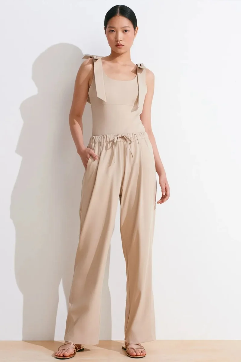 DILVIN Wide-Leg Crepe Trousers