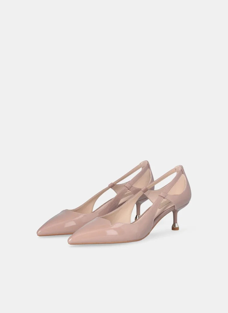 ليو جو Patent leather court shoes with cut-out detailing