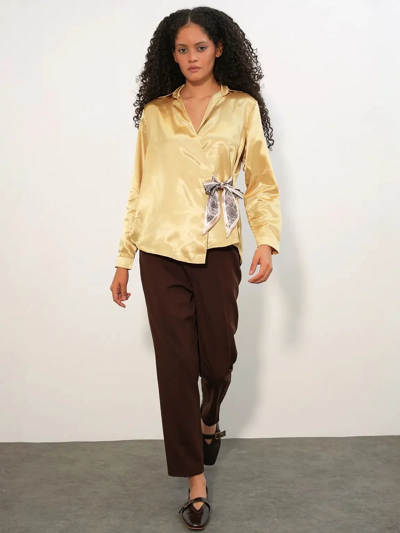 بيغ دارت BDART Women's Satin Tie-Front Shirt