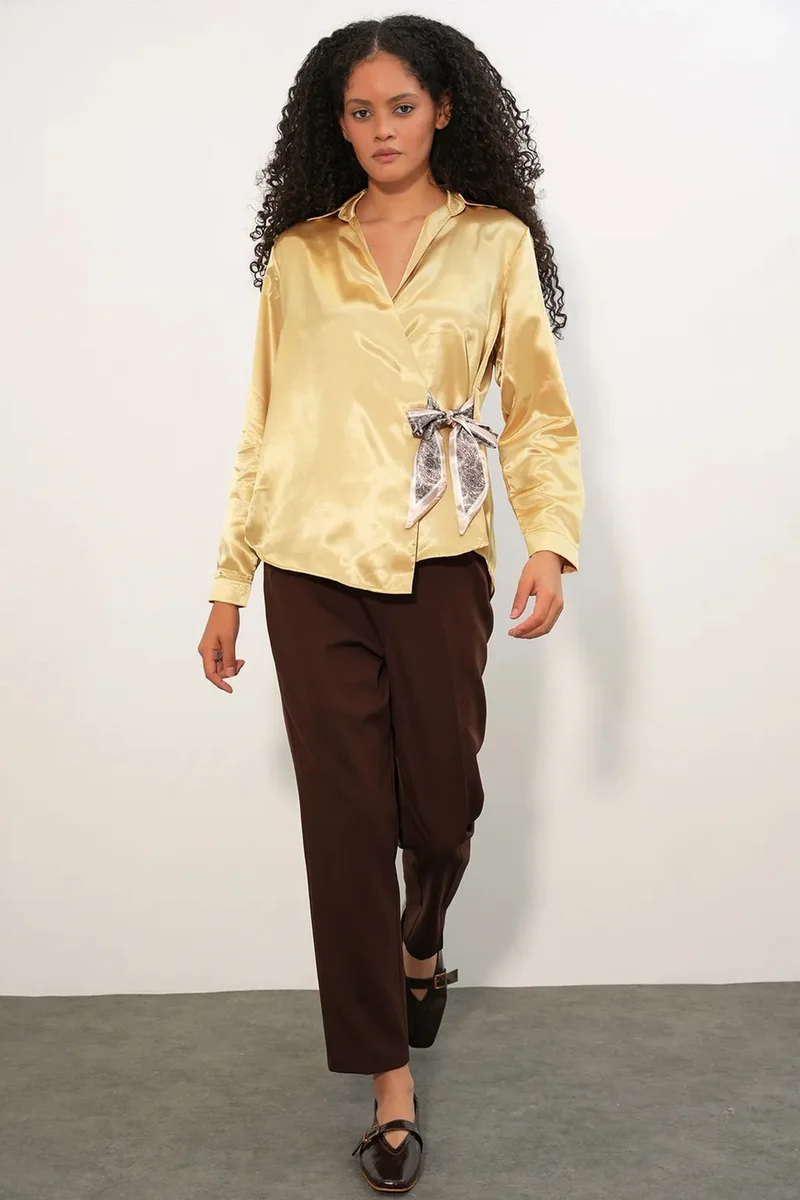 بيغ دارت BDART Women's Satin Tie-Front Shirt