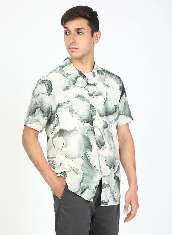 ستايلي Men Resort Collar Abstract Print Shirt By Bene Kleed