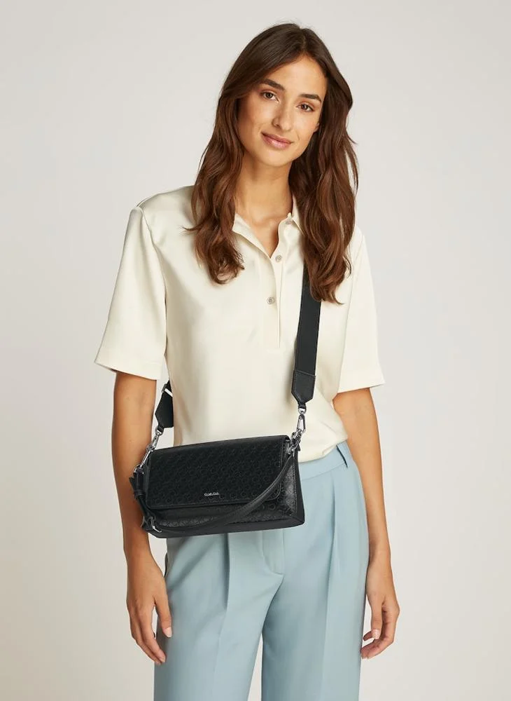 كالفن كلاين Must Convertible Crossbody