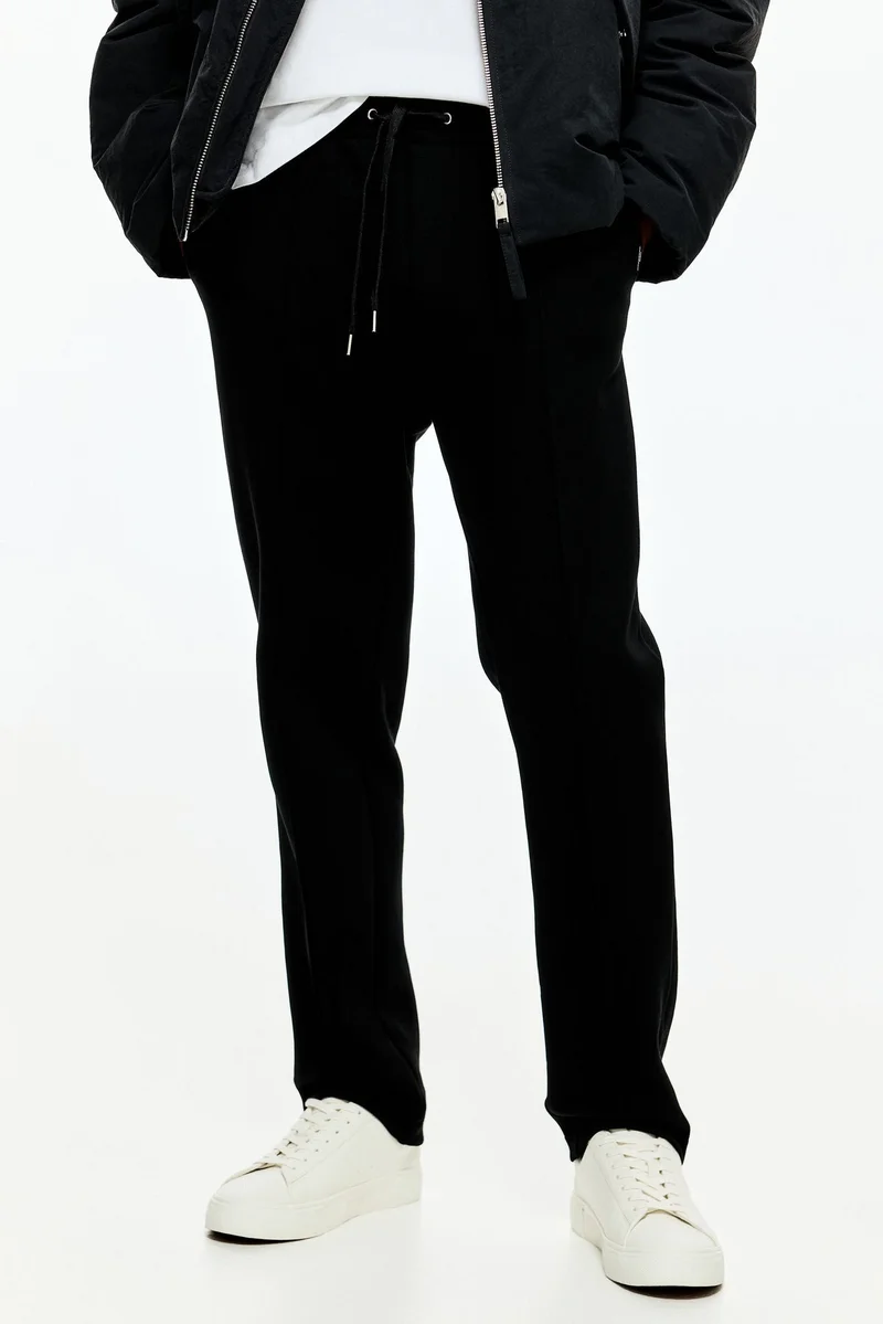 اتش اند ام بنطلون رياضي أنيق بقصّة عادية