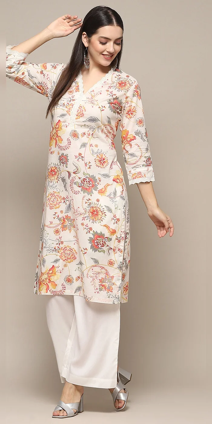 Women Off-White Cotton Floral Straight Kurta