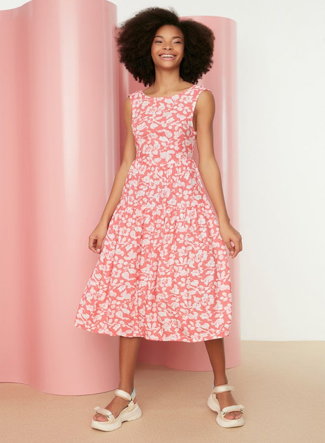 trendyol Red Skater/Belt Opening Back Detail Floral Print Midi Woven Dress - Image 2