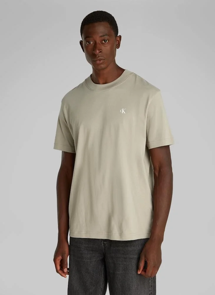 كالفن كلاين جينز Essential V-Neck T-Shirt