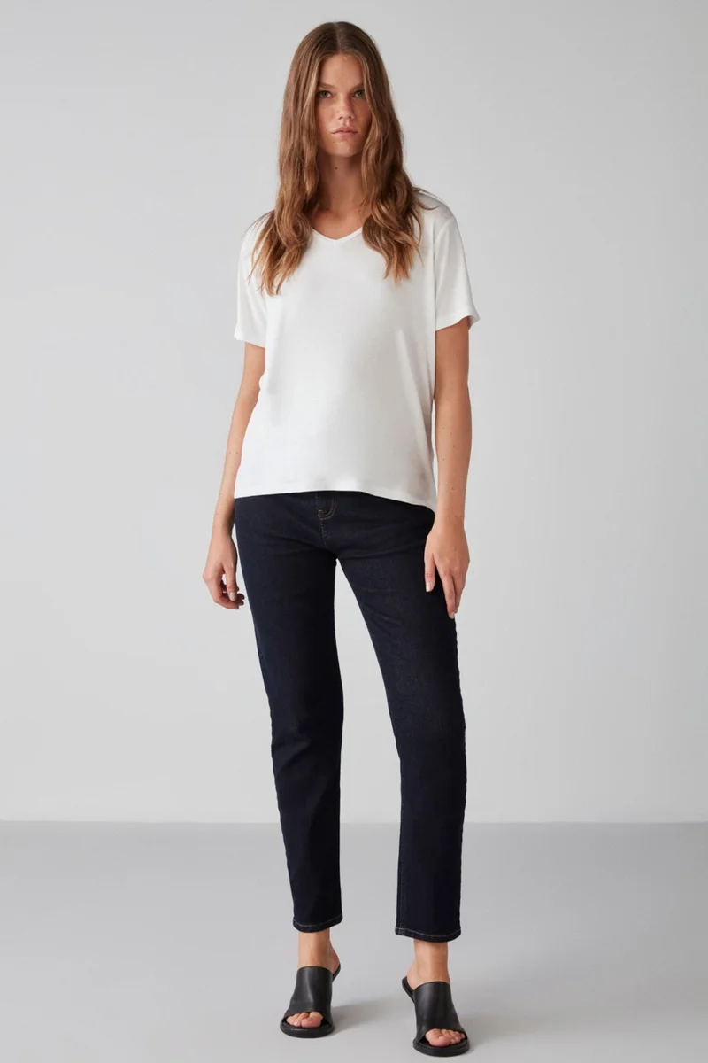 GRIMELANGE Violet Women's V-Neck 100% Cotton Basic White T-Shirt