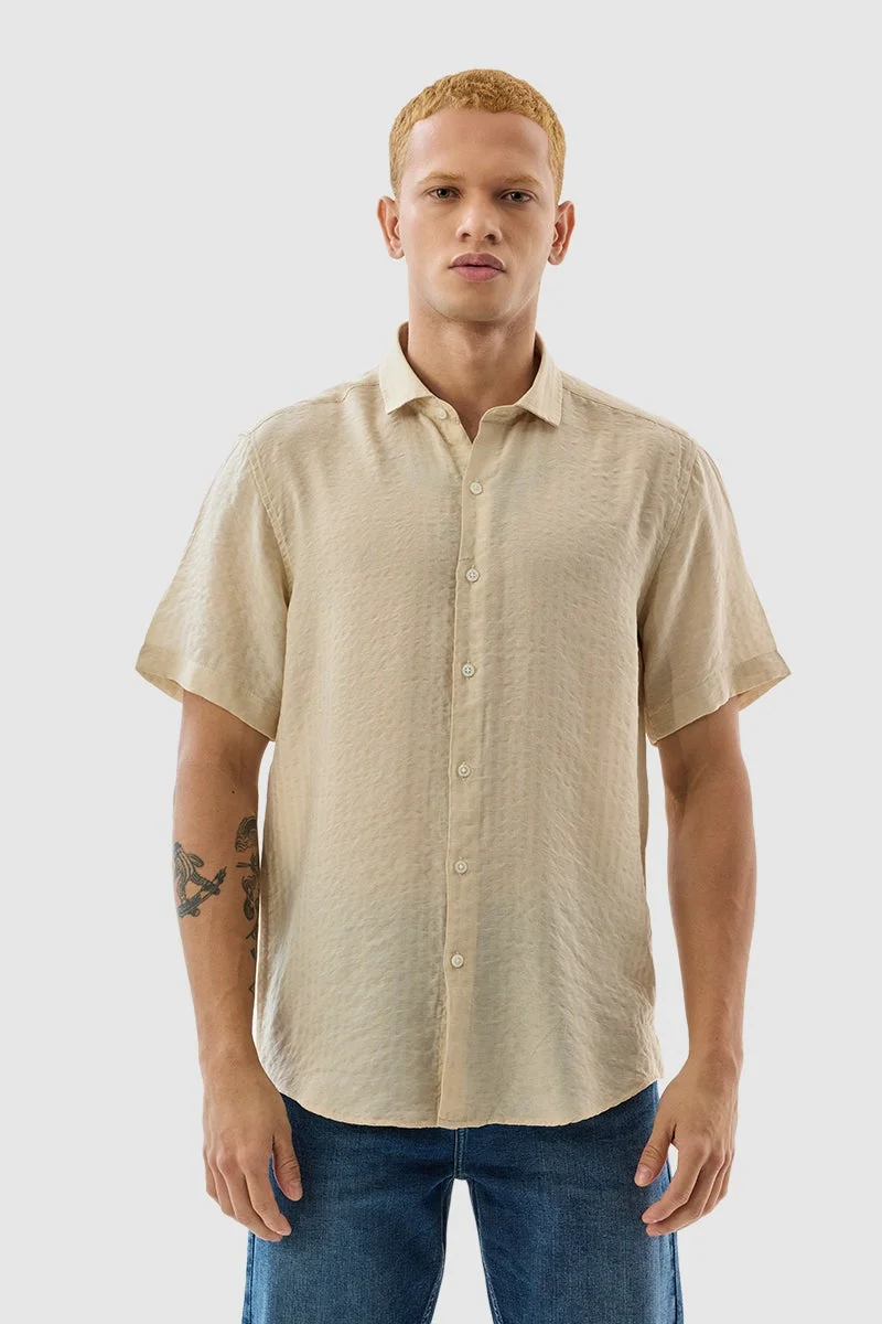 سنيتش قميص بيج مخطط بقصة عادية