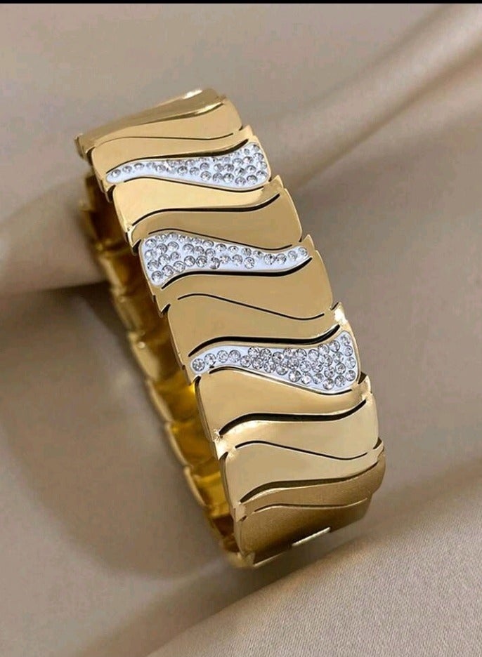 High Quality Stainless Steel Gold Plated Trendy Bracelet For Women Medium Size - Image 1