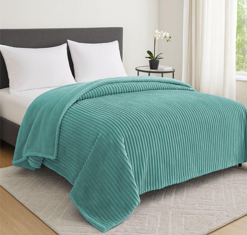 VAS COLLECTIONS Reversible Sherpa Fleece Throw Blanket Plush Flannel Throw, Ultra Soft Warm Ribbed Microfiber all season/ac blanket for Sofa Couch Bed, Luxury Thick Striped Blanket, Green, 220x150 CM, - Image 4