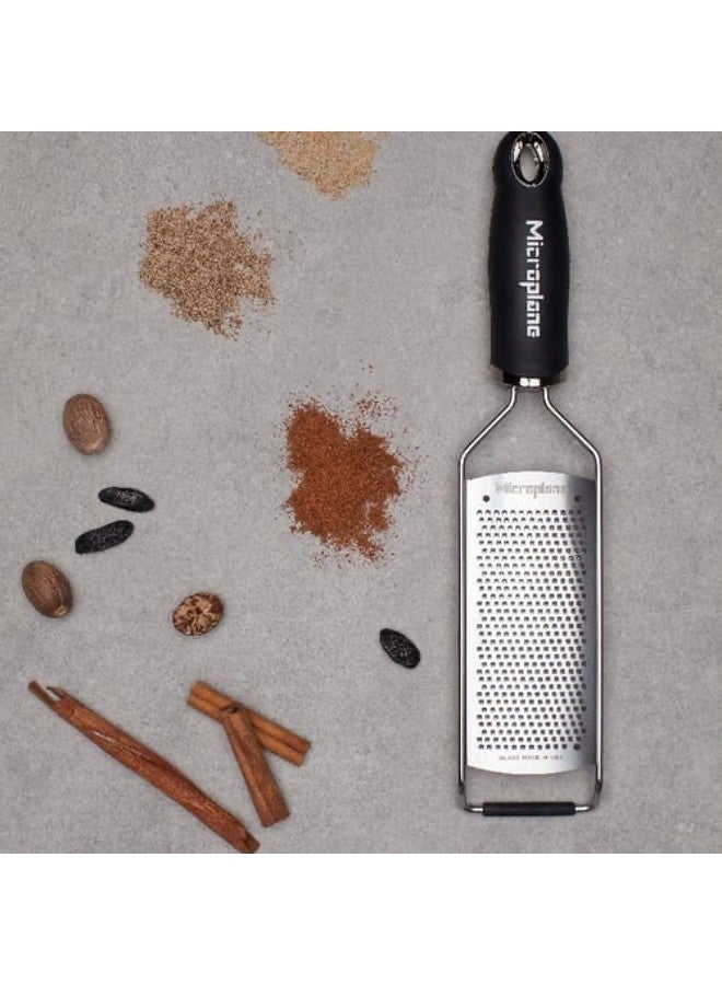 Microplane مبشرة جبن صلبة من سلسلة مايكروبلان الذواقة (ناعمة، سوداء) - Image 3