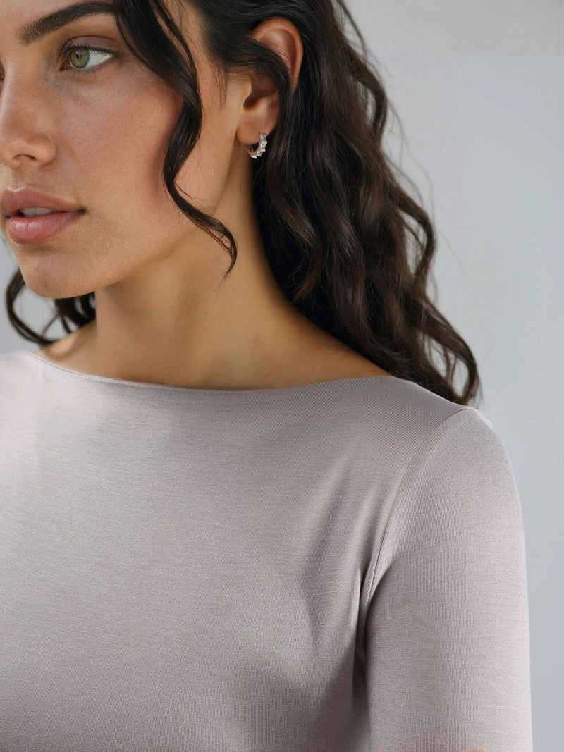 BUSEM Slim Fit Cropped Blouse with Back Cut-Out - Image 5