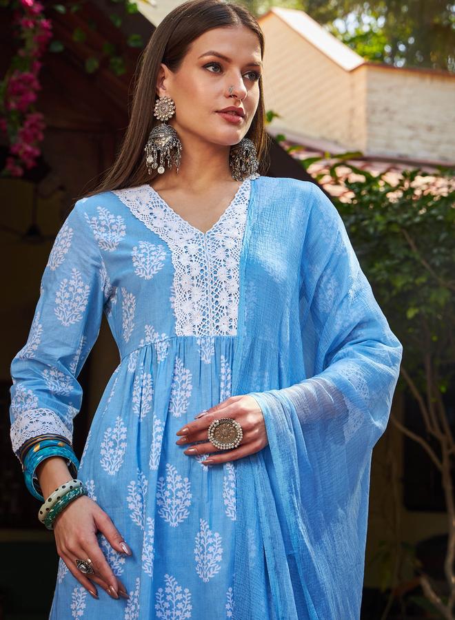 ساسافراس مجموعة كورتا زرقاء مزهرة من ساسافراس مع بنطلون ضيق ودوباتا - Image 4