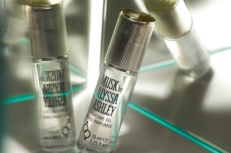 Alyssa Ashley Musk Perfume Oil for Women, 0.25 Ounce - Image 5