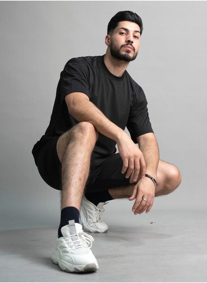 Men T-Shirt And Shorts Set Suitable For Indoor And Outdoor