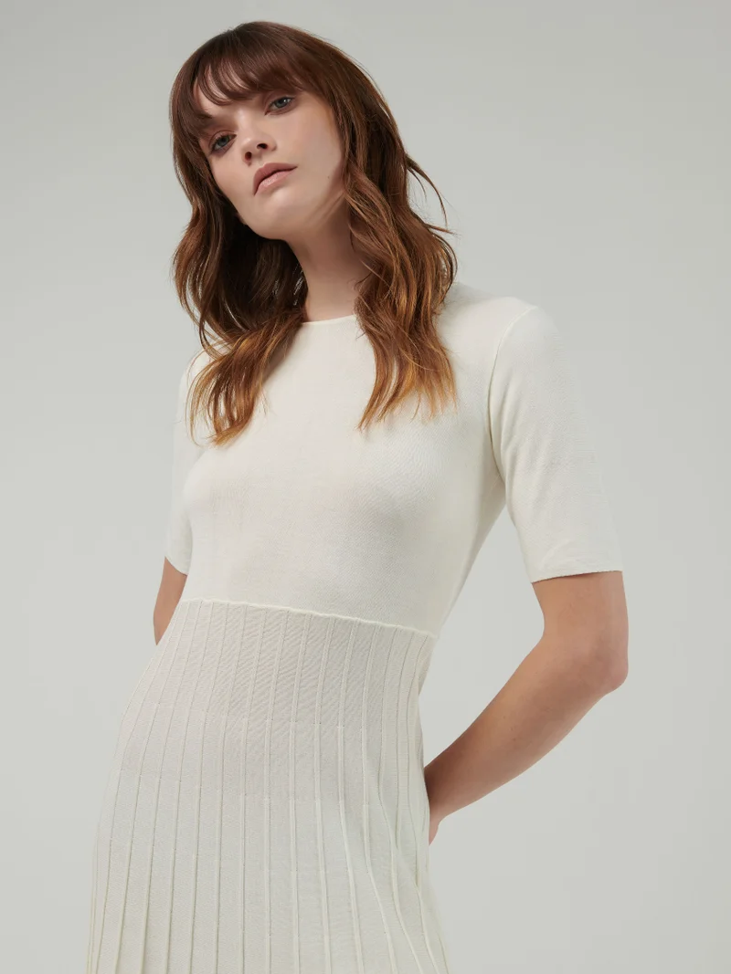 leem Pleated Hem Midi Dress