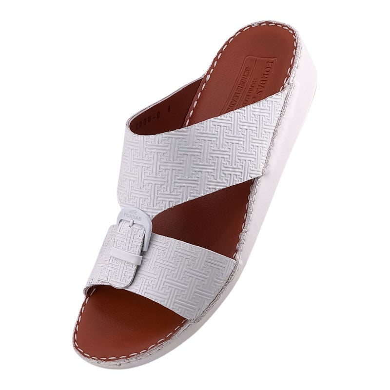 إيت صندل عربي يدوي الصنع للرجال من AET | شبشب رجالي خارجي | شبشب مفتوح من الأمام للاستخدام اليومي | جلد شامواه عربي أصلي مع إبزيم | تصميم جديد | نعل داخلي بلون بني فاتح | مريح وخفيف الوزن - Image 3