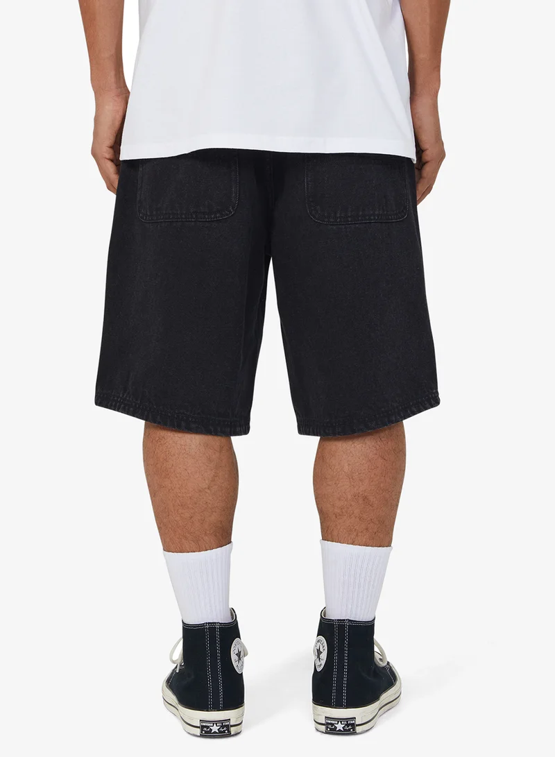 هاف KINDA LOOSE DOUBLE KNEE SHORT