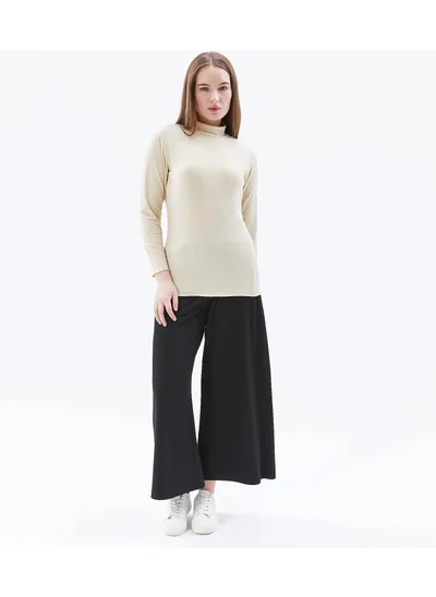 Defy's Women's Stand Collar Long Sleeve T-Shirt Ecru