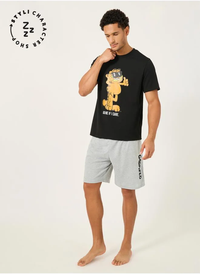 ستايلي Garfield Graphic Print T-Shirt and Shorts Set