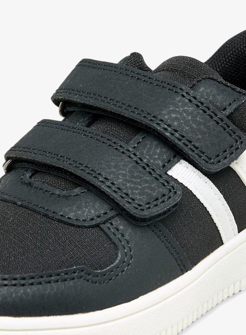 JUNIORS Boys Panelled Hook and Loop Sneakers - Image 4