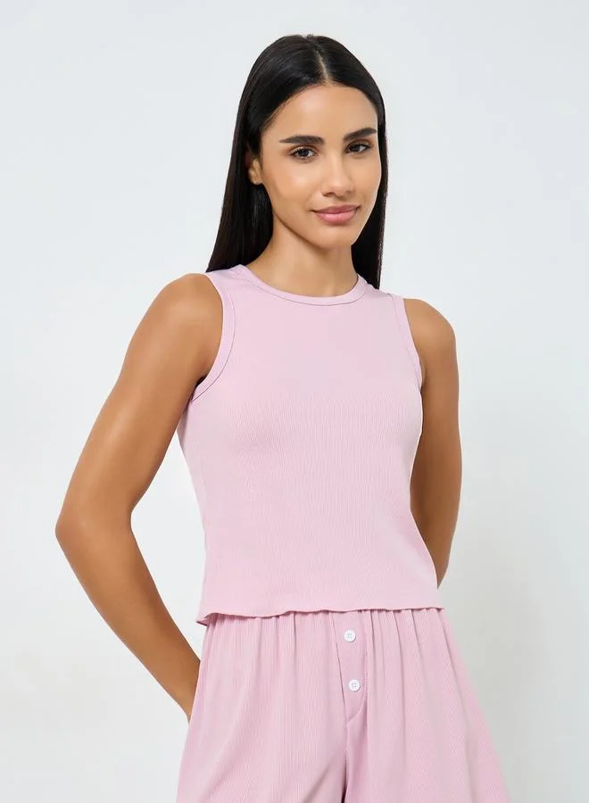 ستايلي مجموعة من شورت وبلوزة تانك بحافة خس