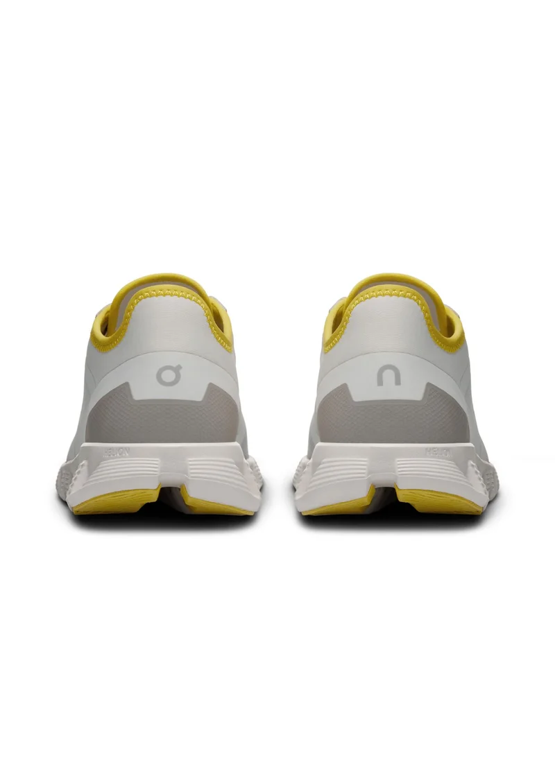 On Running Cloud X 3 Ad