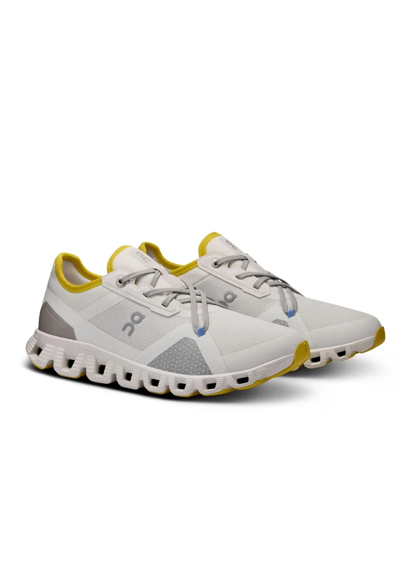 On Running Cloud X 3 Ad