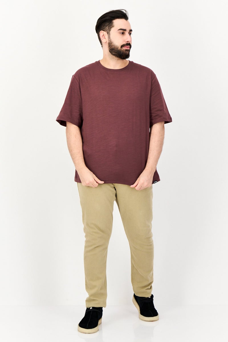 Wrangler تي شيرت رجالي بأكمام قصيرة و ياقة دائرية، لون مارون فاتح - Image 3