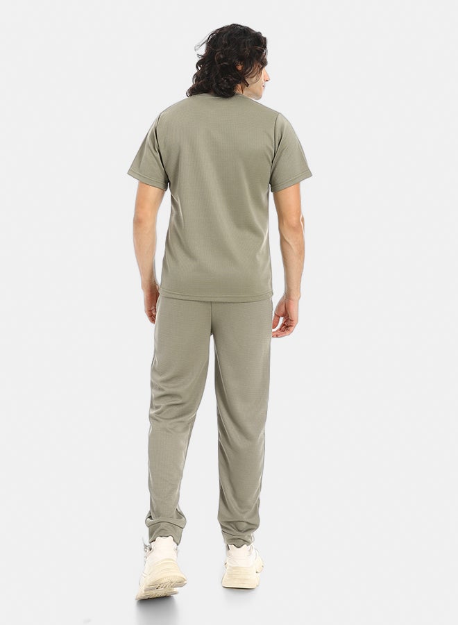 Red Circle Short Sleeves Slip On T-Shirt and Pants Set  - Image 3