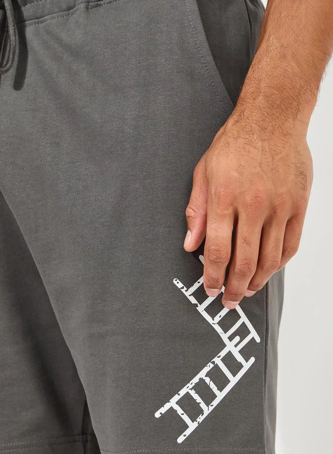 ستايلي Ladder Placement Print Regular Fit Shorts