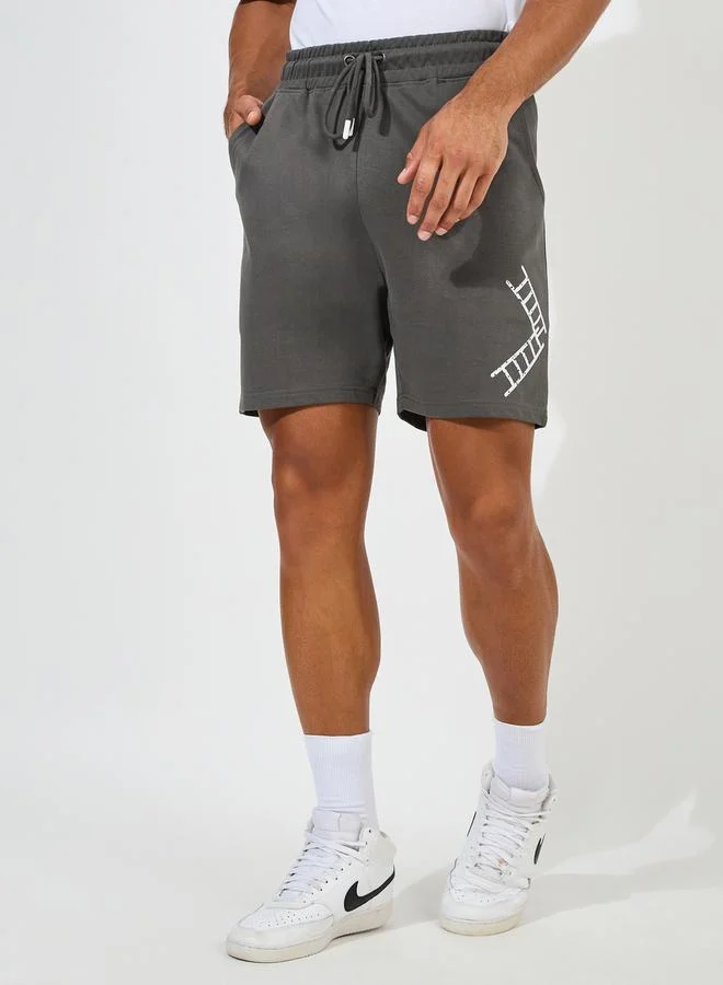 ستايلي Ladder Placement Print Regular Fit Shorts