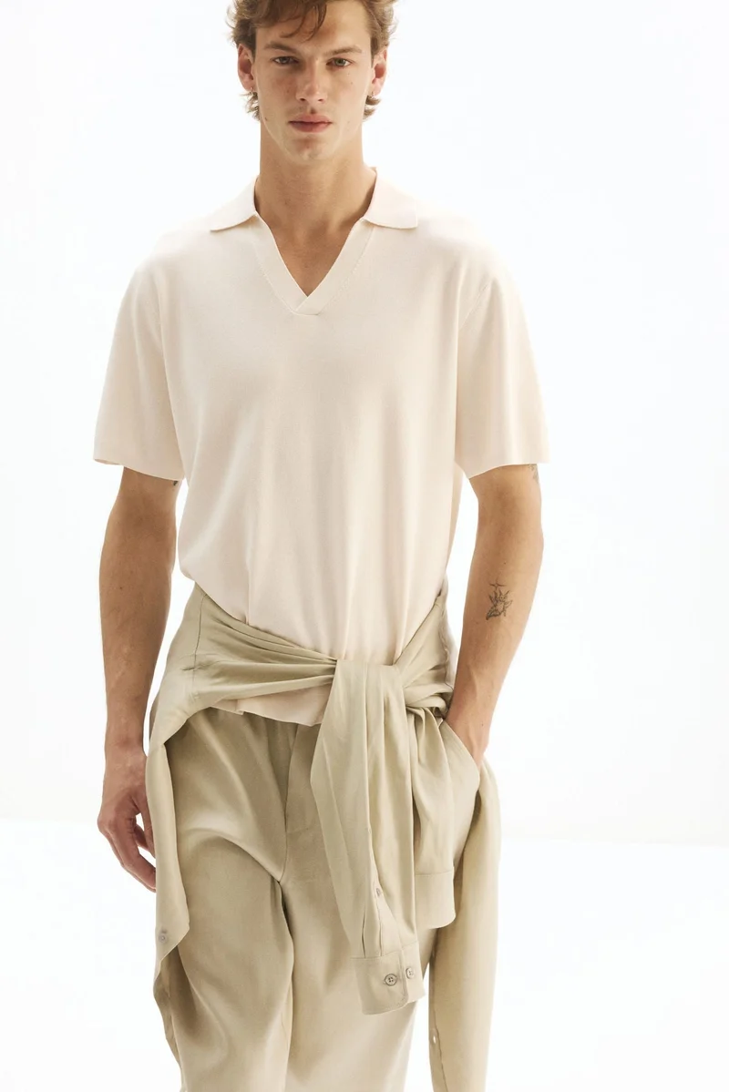 H&M Cooling Regular Fit Knitted V-neck
