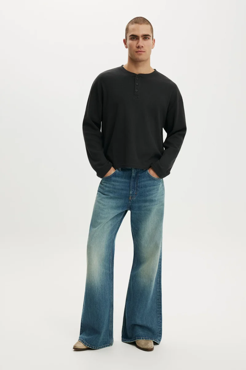 كوتون اون Baggy Bootcut Jean