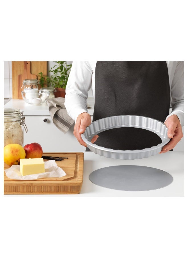 VARDAGEN - Pie Dish 31 cm/1.8 Ltr Silver Colour - Image 1