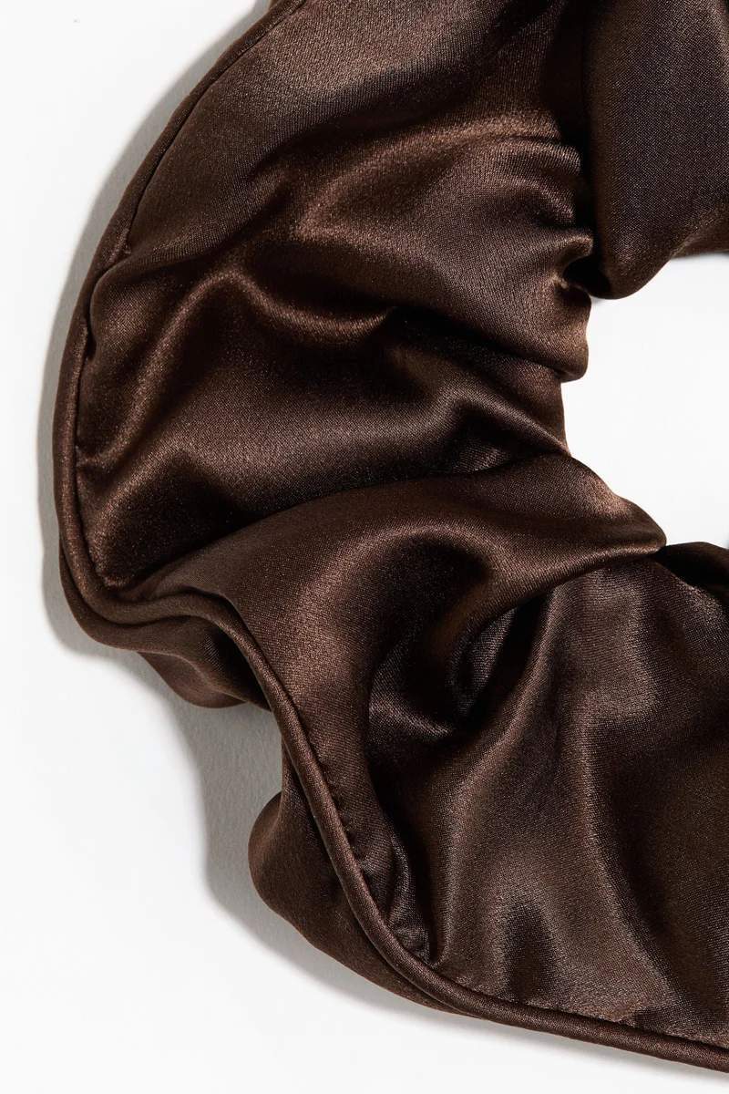 اتش اند ام ربطة شعر من الحرير