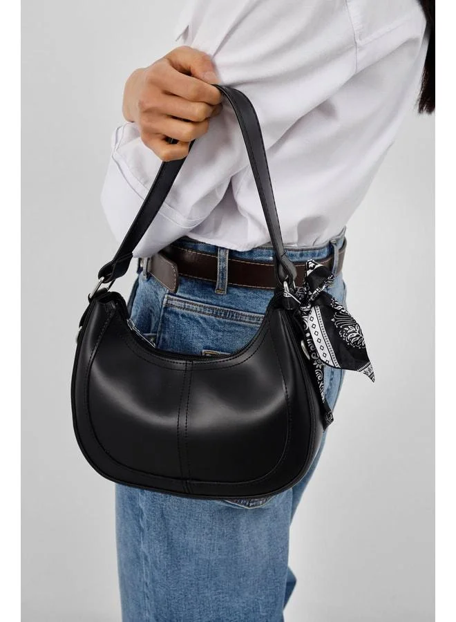 Shule Bags  Caldera Wallet Detailed Baget Bag Black. for Women | Best Price UAE