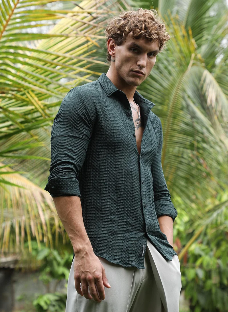 Campus Sutra Men's Emerald Green Parallel-Check Tactile Shirt For Casual Wear | Spread Collar | Long Cuffed Sleeves | Button Closure | Shirt Crafted With Comfort Fit For Everyday Wear
