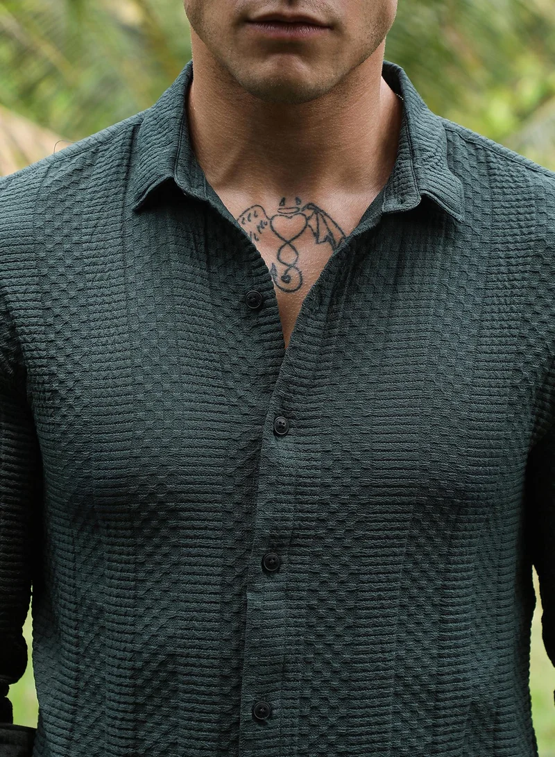 Campus Sutra Men's Emerald Green Parallel-Check Tactile Shirt For Casual Wear | Spread Collar | Long Cuffed Sleeves | Button Closure | Shirt Crafted With Comfort Fit For Everyday Wear