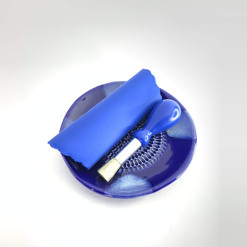 BonCera, All-in-one Premium Ceramic Garlic Grater Plate 4-Piece Set - Blue Cross Glazed Design and Style - For Garlic, Ginger, Chocolate, and more! - Comes with 5.25" Plate, Peeler, Brush, and Stand - Image 4