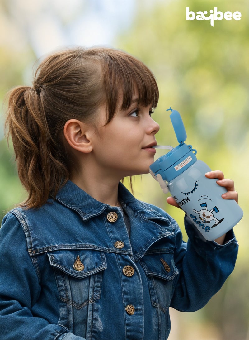 بيبي زجاجة مياه للأطفال 2 في 1 سعة 500 مل، خالية من مادة BPA، مزودة بقشة سيليكون، وحقيبة حمل من الفولاذ المقاوم للصدأ، بتصميم كرتوني إبداعي، زجاجة مياه للأطفال الصغار، لون أزرق - Image 3